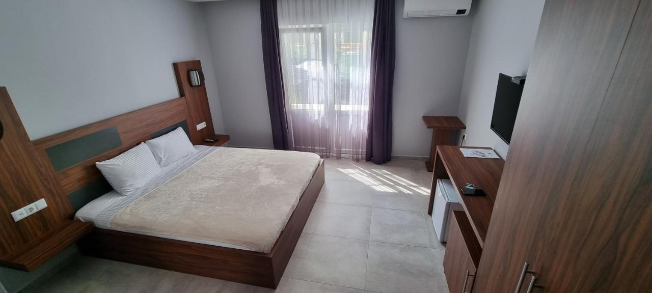 Hotel Centrum Titova Mitrovica المظهر الخارجي الصورة
