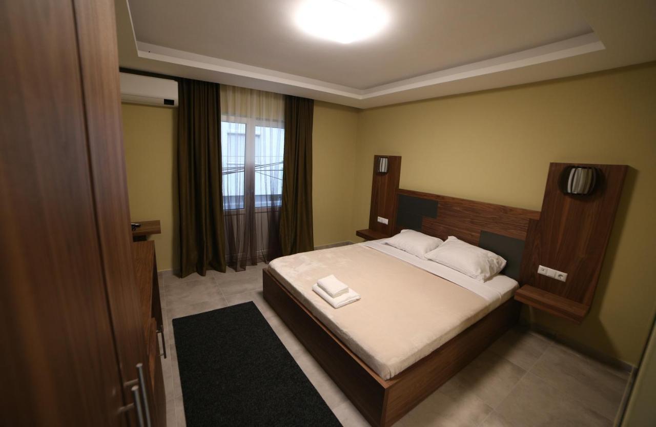 Hotel Centrum Titova Mitrovica المظهر الخارجي الصورة